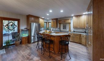 114 Chaudoin Dr, Angola, IN 46703