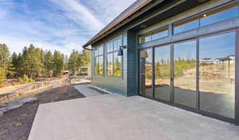 3118 NW Crossing Dr, Bend, OR 97703