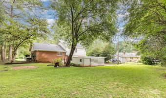 6422 Idlebrook Dr, Charlotte, NC 28212