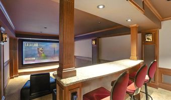 7 Champagne Ter, Bedford, NH 03110