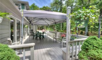 1420 Diplomat Dr, East Greenwich, RI 02818