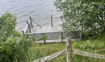 618 Cottage Rd, Averill, VT 05903