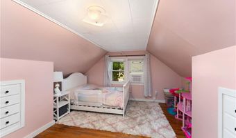 72 Nichols Rd, North Kingstown, RI 02852