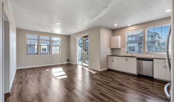 17181 SW SNOWDALE St 105, Beaverton, OR 97007