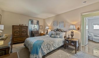 26 Warren Dr, Aberdeen, NJ 07747