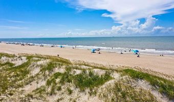 301 E Commerce Way Rd 214 Sea Spray, Atlantic Beach, NC 28512