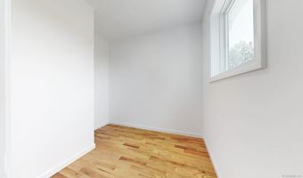 55 B Moulthrop St, Ansonia, CT 06401