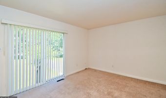 5631 STONECROFT Ln, Allentown, PA 18106