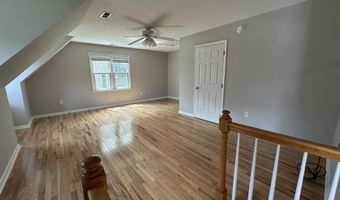 1748 Town Home Dr, Apex, NC 27502