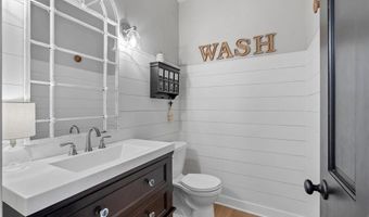 1716 Timber Ridge Estates Dr, Ballwin, MO 63011