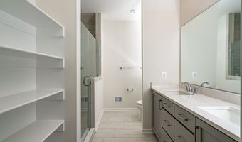43011 Debonair Ter, Ashburn, VA 20148