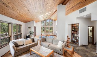 1355 White Oak Dr, Santa Rosa, CA 95409