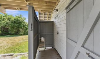 39 Hope Ln, Narragansett, RI 02882
