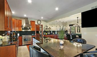 575 Hidden Creek Dr, Antioch, IL 60002