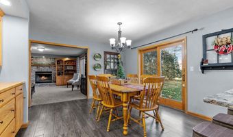 N371 FIELDSIDE Lane, Appleton, WI 54915