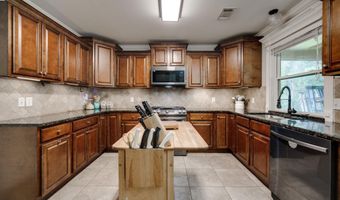 9006 Mars Hill Rd, Bauxite, AR 72011