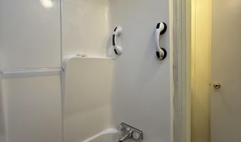 5 Freedom Ln, Belfast, ME 04915