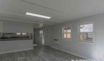 23 3rd Ave W, Deaver, WY 82421