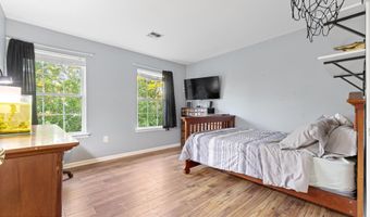 14 Brittany Dr, Bayville, NJ 08721