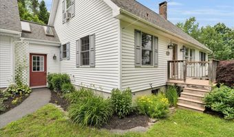 21 Bowling Green Ln, Belfast, ME 04915