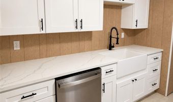 52 Tiffany St, North Providence, RI 02904