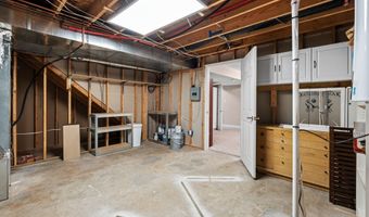 126 Deep Springs Dr, Bardstown, KY 40004