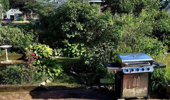146 Lexington Ave, Cranston, RI 02910