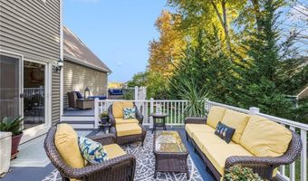 10 Honey Lou Ct, Cranston, RI 02921