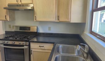 18 Avon Pl, Athens, OH 45701