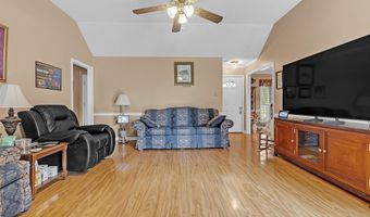 4020 ALTRURIA Rd, Bartlett, TN 38135