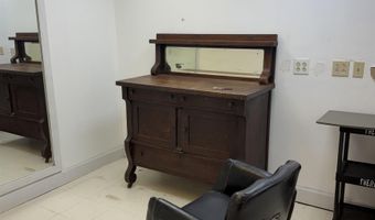 910 W SOUTH St, Benton, AR 72015