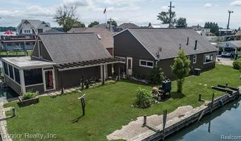 130 Delta Dr, Algonac, MI 48001