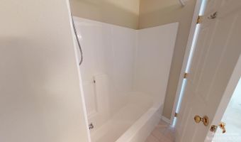 2802 S Knightsbridge Cir, Ann Arbor, MI 48105