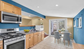 17 Anchorage Blvd, Bayville, NJ 08721