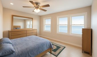 6 Arnold St, Jamestown, RI 02835