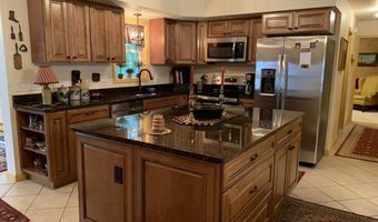 46 Club House Ln 9, Auburn, ME 04210