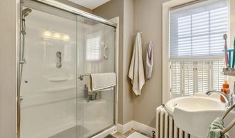 221 S Main St, Cambridge, VT 05444