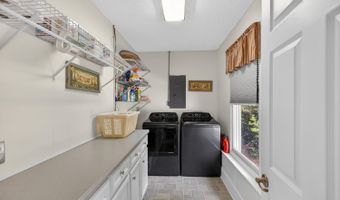 414 Holly Hills Dr, Altavista, VA 24517
