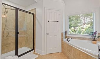 7580 Glisten, Atlanta, GA 30328