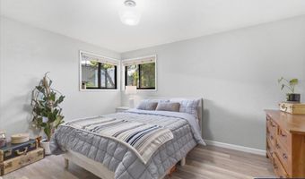 2832 Oak Grove Dr NW, Albany, OR 97321