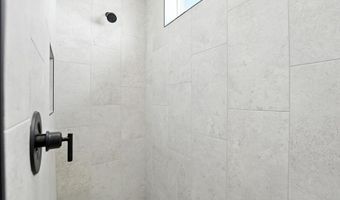 1491 N 163rd St, Basehor, KS 66007