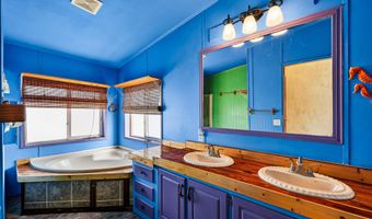 6877 Victor Dr, Fallon, NV 89406