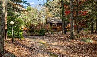 972 Reynolds Rd, Glocester, RI 02814