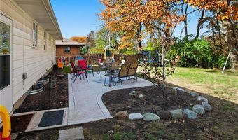 2239 Springfield Center Rd, Akron, OH 44312