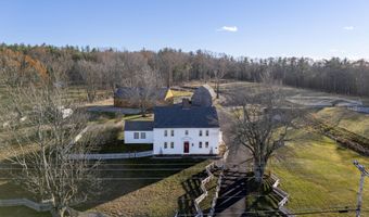 392 High St, Candia, NH 03034