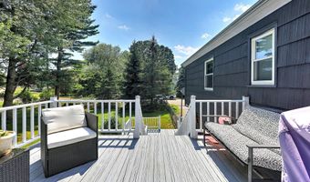 11 Ark Rd, Branford, CT 06405