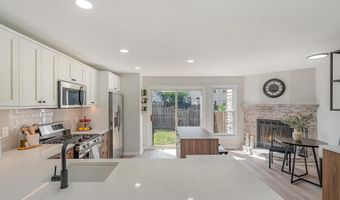 7471 TOWCHESTER Ct, Alexandria, VA 22315