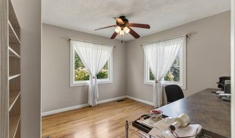 1611 Hillcrest, Fallbrook, CA 92028