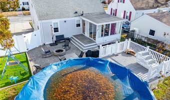 38 Bridgton Rd, Cranston, RI 02910