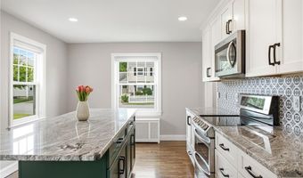 26 Tryon Ave, East Providence, RI 02916
